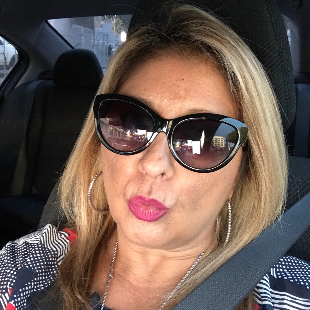 Meet your Posher, Maria